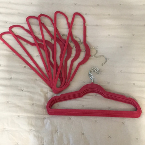 Velvet pink hangers - Picture 1 of 4